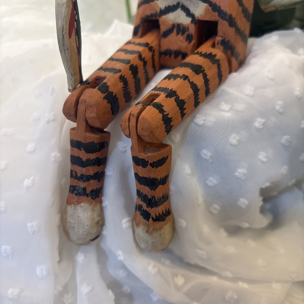Vtg Folk Art Hand Painted/Carved Tiger Cat Fish Shelf Sitter‎ Articulated Joints - Picture 4 of 15